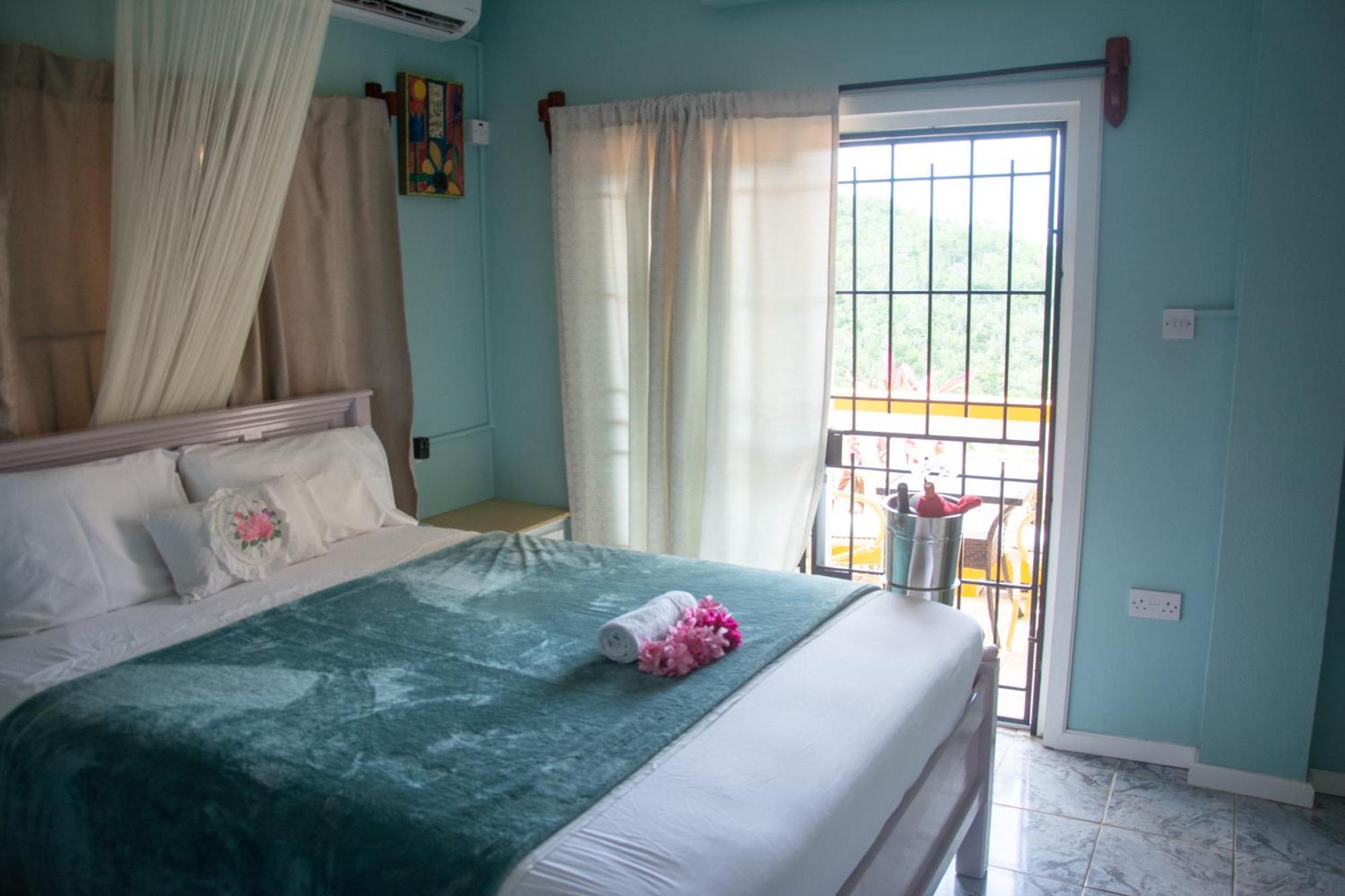 Mountain View Apartments Gros Islet Exteriér fotografie