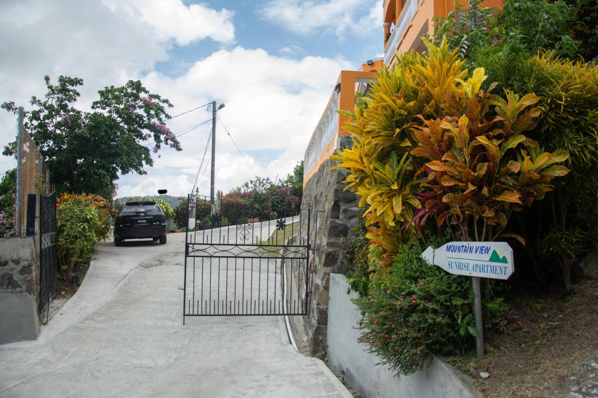 Mountain View Apartments Gros Islet Exteriér fotografie